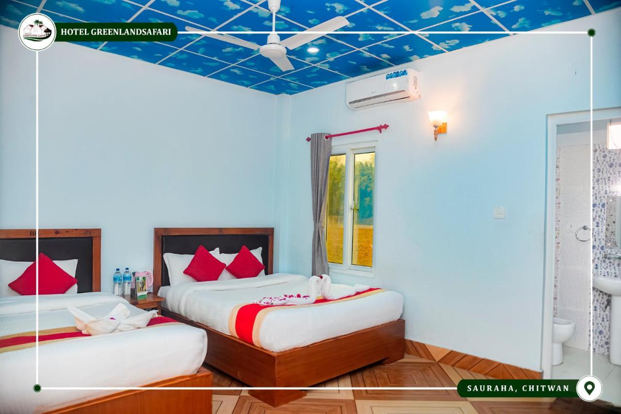 Hotel Greenland Safari Sauraha Exterior photo